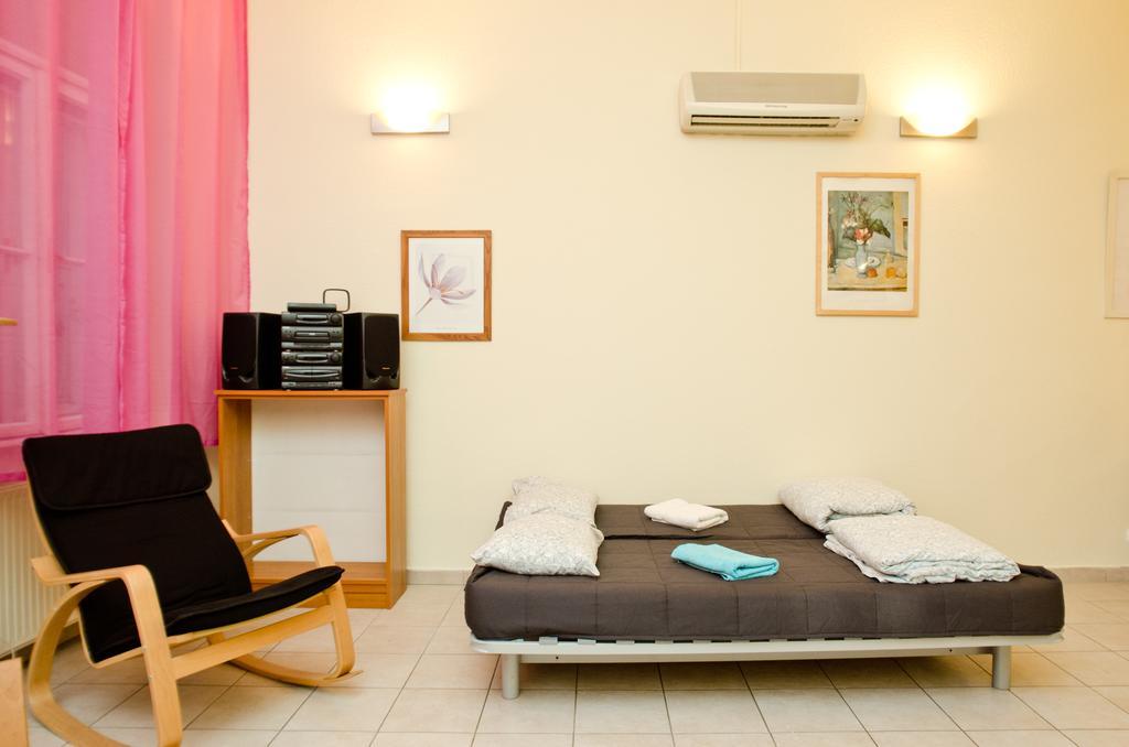 Colors Guest House Budapest Βουδαπέστη Δωμάτιο φωτογραφία